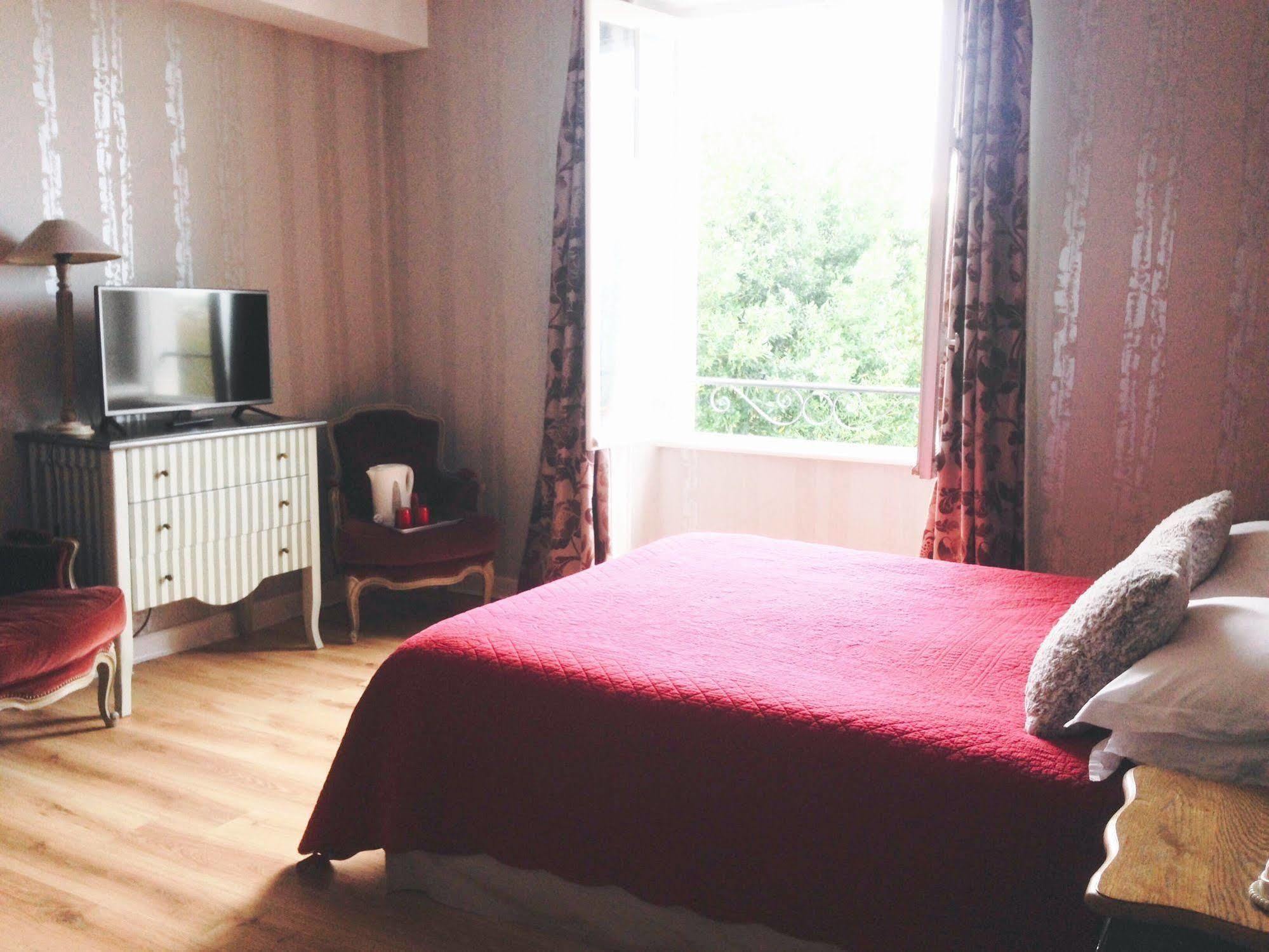 Hotel La Villa แซ็ง-ปิแอร์-เดรูเบอ ภายนอก รูปภาพ